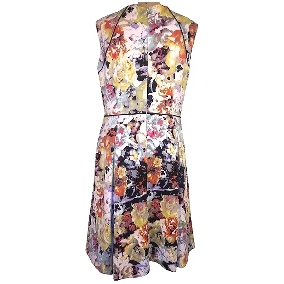 Tahari Floral fully lined lightweight pleated swing dress - Picture 6 of 10